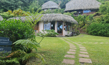 Whimsical Tahitian Cottage Experience-PPT Vanira Lodge - Lobby